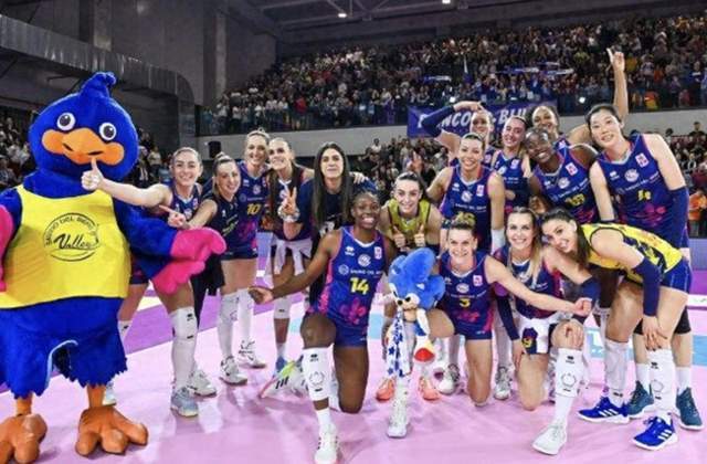 关于圣埃蒂安球迷举行抗议，对球队战绩表示不满的信息