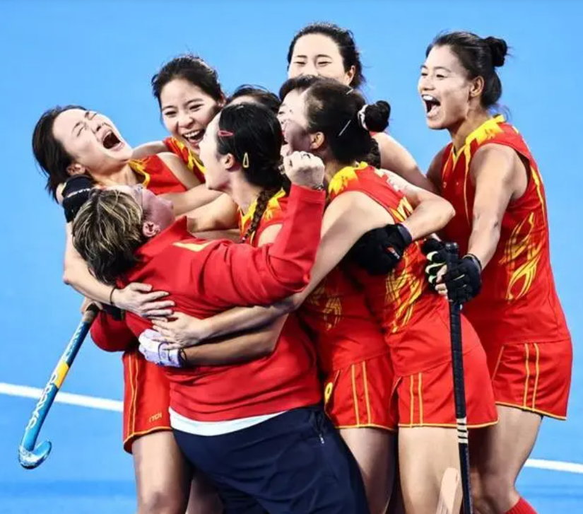 荷兰队获得女子曲棍球比赛冠军 荷兰队获得女子曲棍球比赛冠军