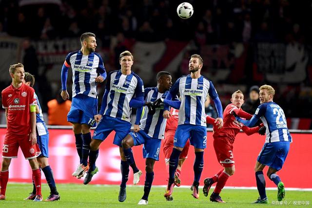 霍芬海姆队在最新一轮比赛中赢得关键胜利 霍芬海姆队在最新一轮比赛中赢得关键胜利