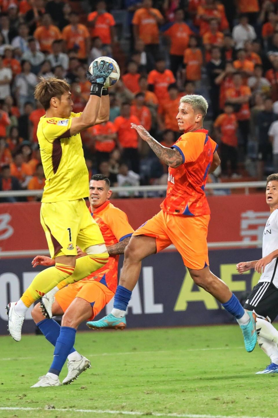 关于横滨水手主场惊险获胜,实力突出的信息 关于横滨水手主场惊险获胜,实力突出的信息