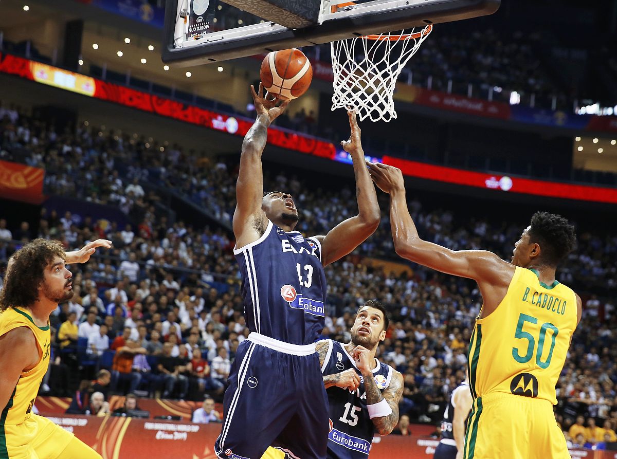 关于黄蜂客场力克奇才,取得三连胜的信息 关于黄蜂客场力克奇才,取得三连胜的信息