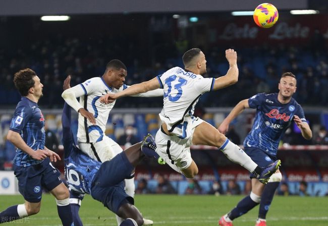 意甲传统劲旅状态低迷，教练思索改变