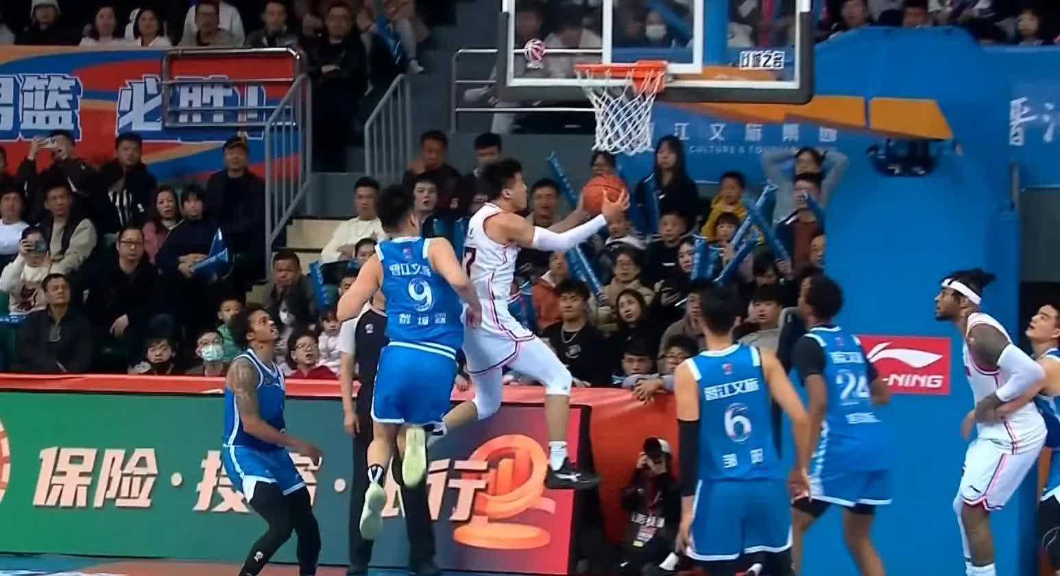 广州男篮逆转八一取得两连胜 广州男篮逆转八一取得两连胜