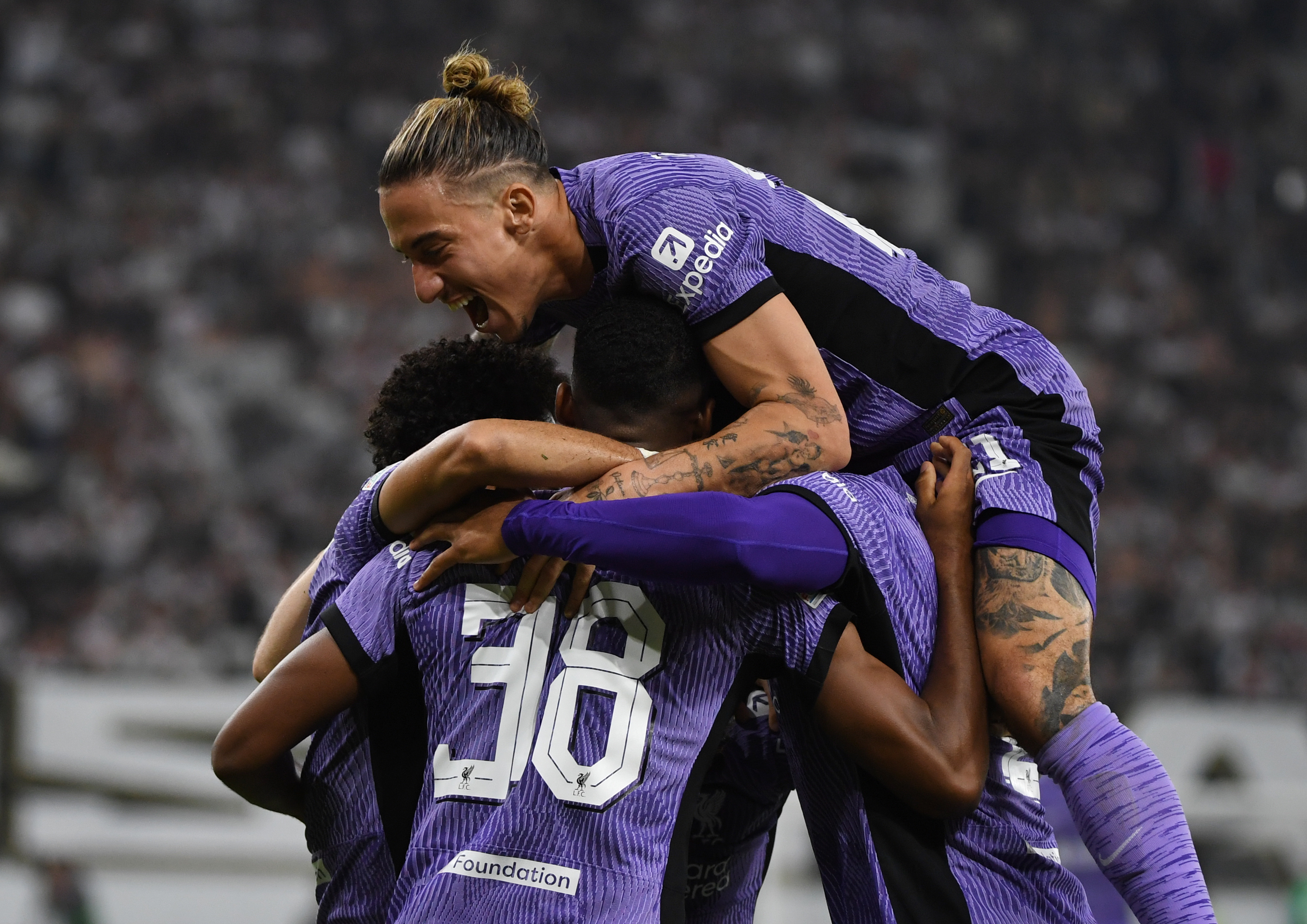 利物浦战胜尤文,维纳尔杜姆力挺球队取胜 利物浦战胜尤文,维纳尔杜姆力挺球队取胜