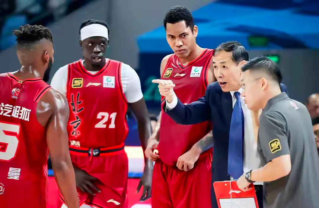 一场胜利藏着无数辛酸泪,球队励志冲击总冠军的简单介绍 一场胜利藏着无数辛酸泪,球队励志冲击总冠军的简单介绍