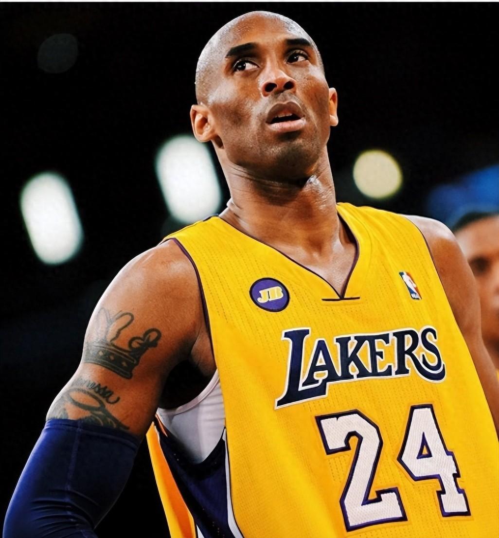 科比群星越檄越勇蜂拥决斗的简单介绍