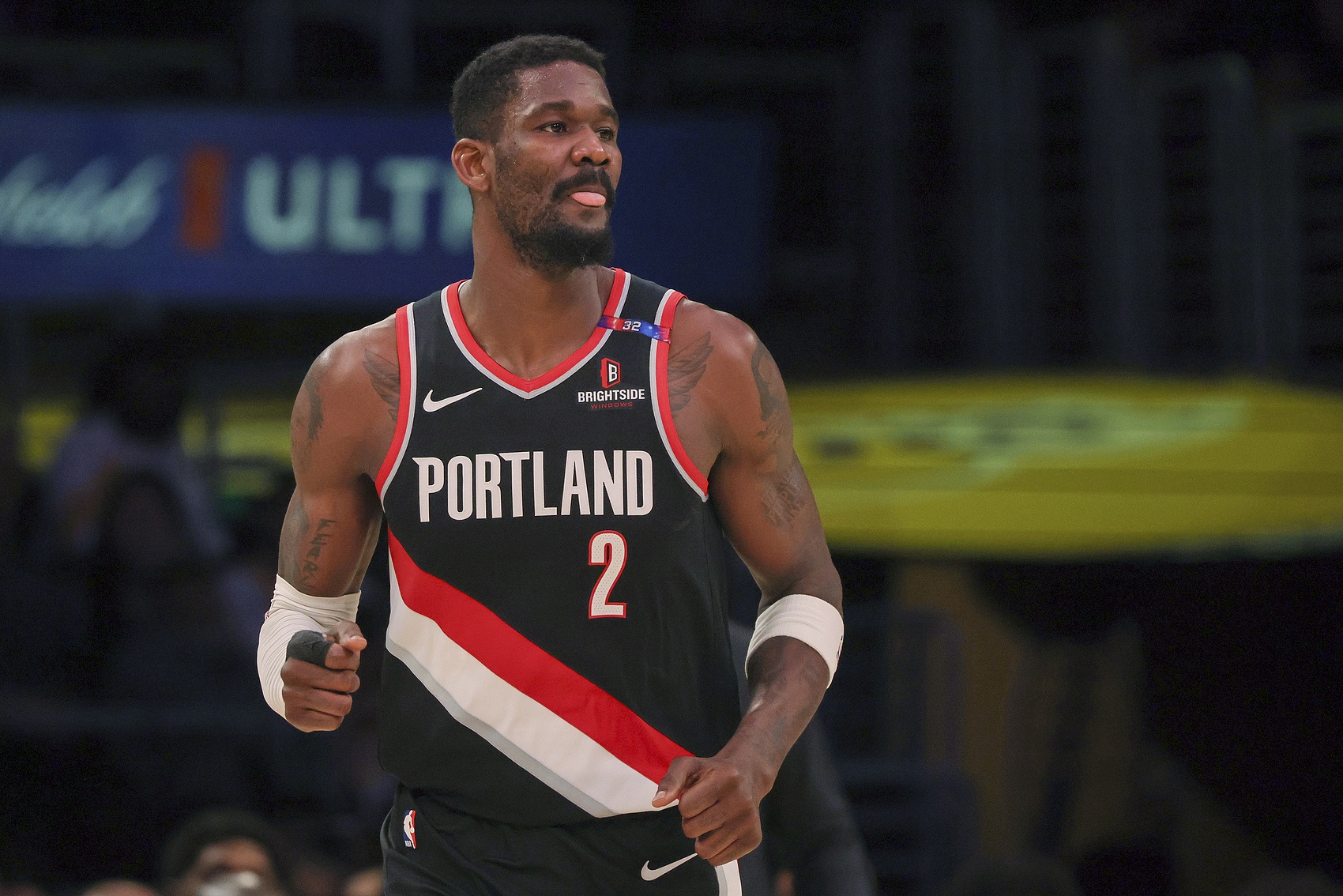 开拓者惨败76人,战绩一落千丈的简单介绍 开拓者惨败76人,战绩一落千丈的简单介绍