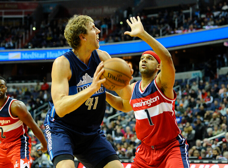 小牛擒灰熊,多诺万攻下25分的简单介绍 小牛擒灰熊,多诺万攻下25分的简单介绍