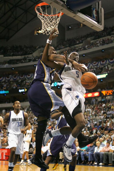 小牛擒灰熊,多诺万攻下25分的简单介绍 小牛擒灰熊,多诺万攻下25分的简单介绍