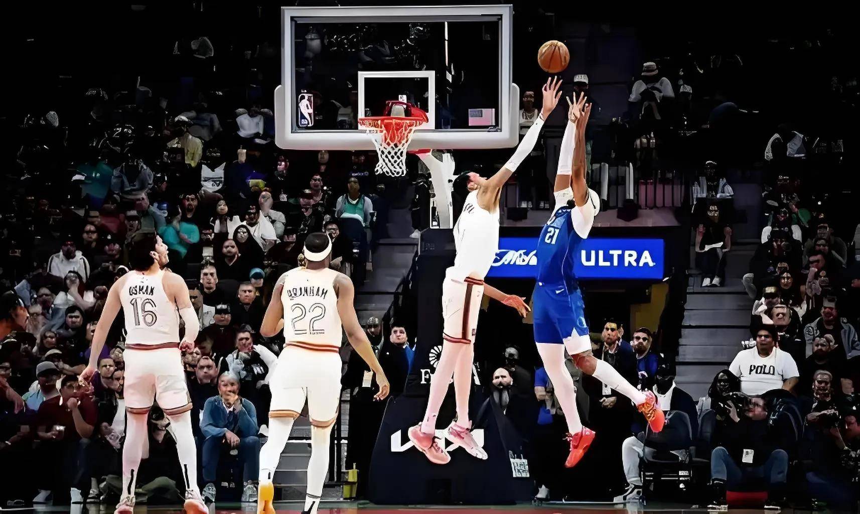 马刺击败独行侠,取得胜利 马刺击败独行侠,取得胜利