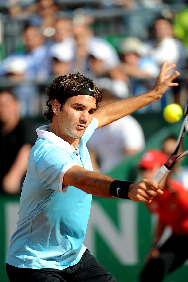 关于世界网球队力克法国网球队,费德勒统治全场的信息 关于世界网球队力克法国网球队,费德勒统治全场的信息