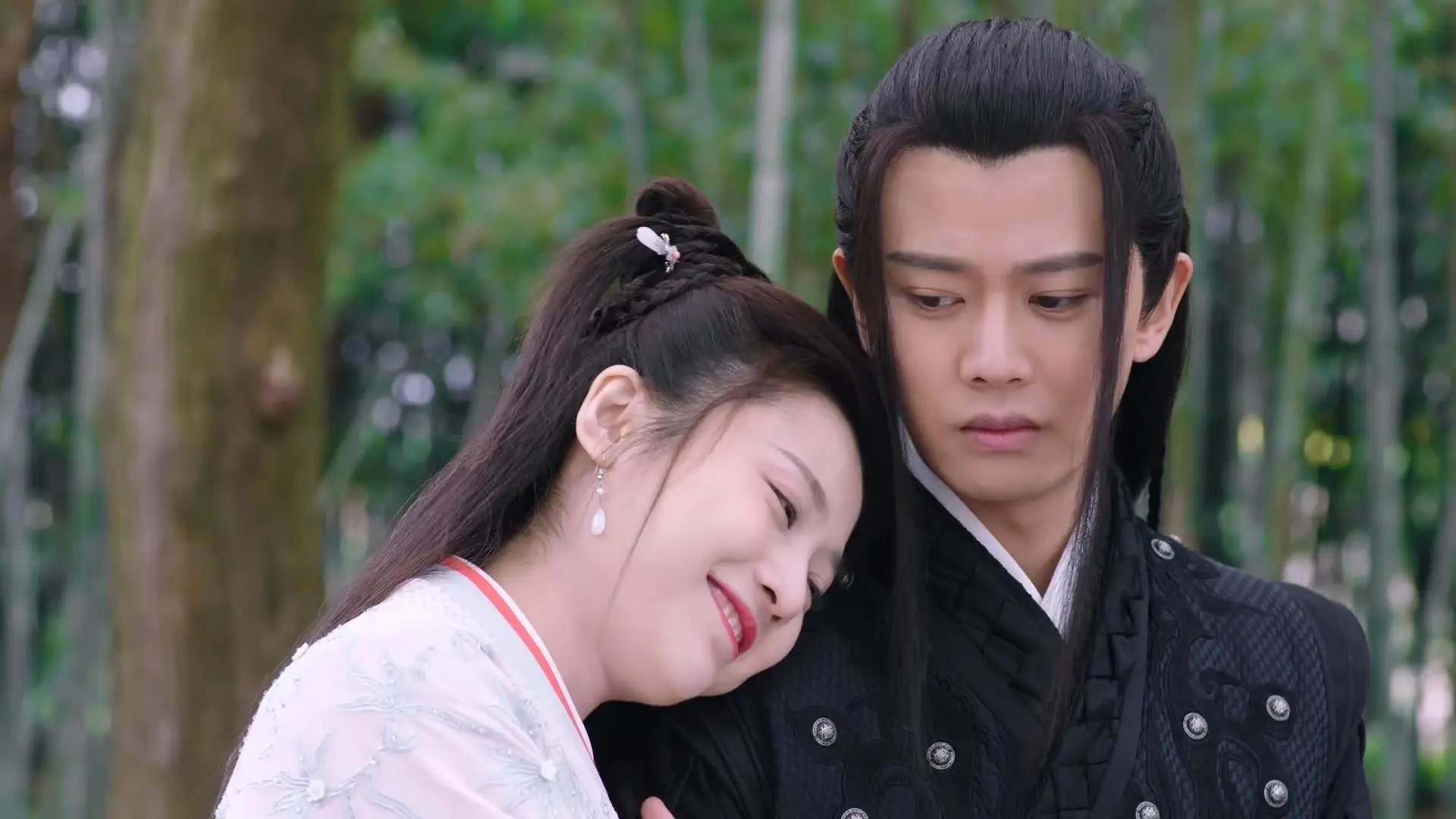 赛道与绿茵场，掌控的艺术—当里昂横扫阿尔及利亚，若日尼奥在F1赛道接管比赛